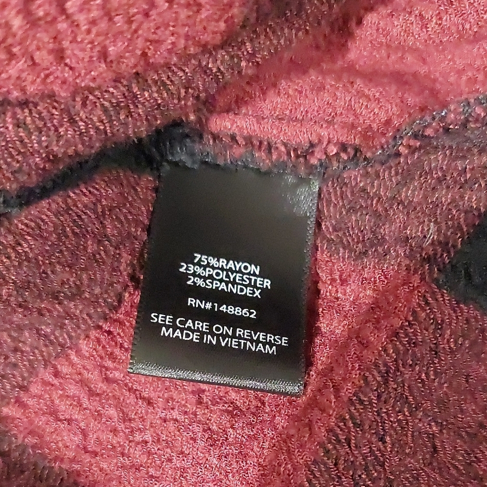 Torrid Red & Black Buffalo Plaid Button Down Tunic - Size 2 - Picture 5 of 7
